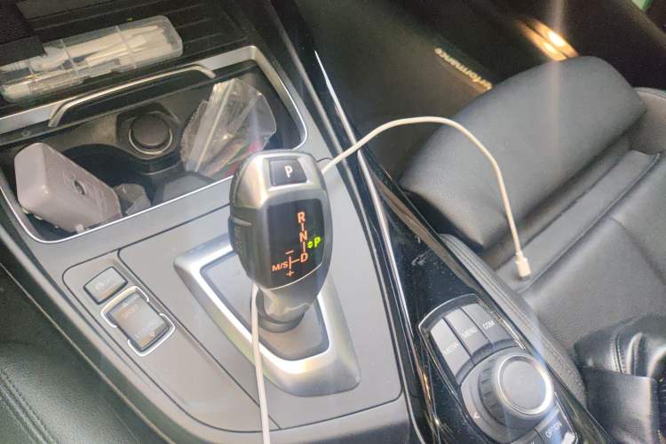 Used BMW 1 Series 2018 118i Sport Design Package Gear Lever