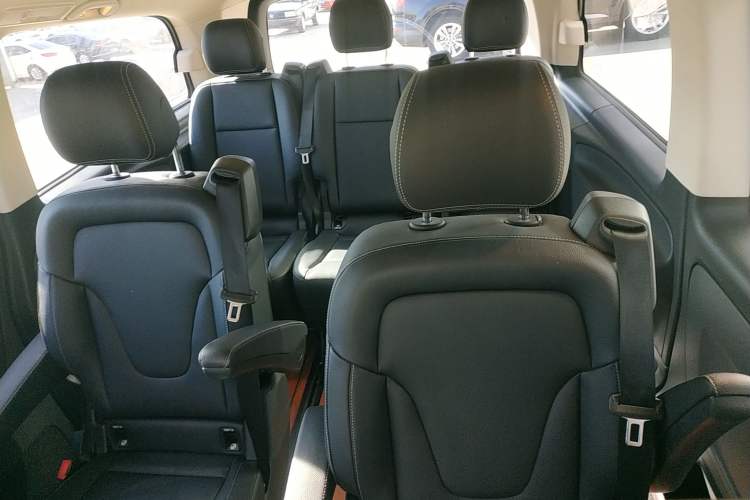 Used Mercedes-Benz Vito 2021 2.0T Elite Version 7 Seats