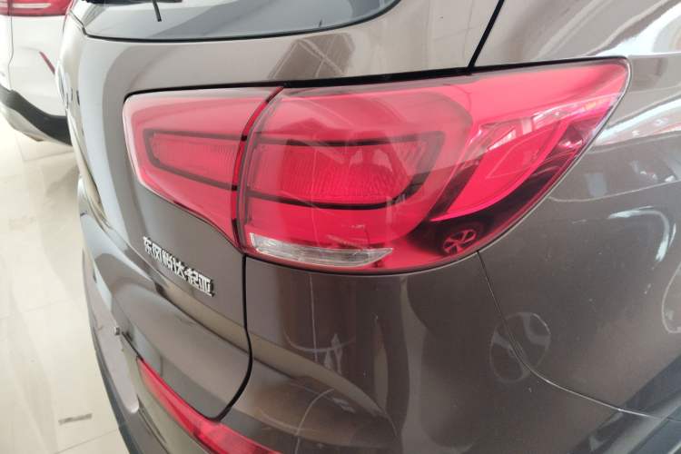 Used Kia Sportage R 2016 2.0L Manual Two-Wheel Drive GL Trim
