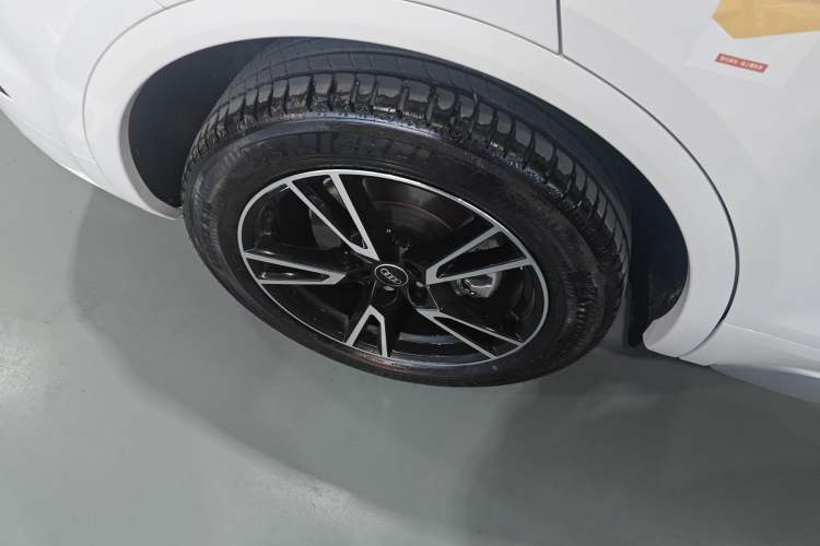 Used Audi Q5L 2024 40 TFSI Fashion Dynamic Model