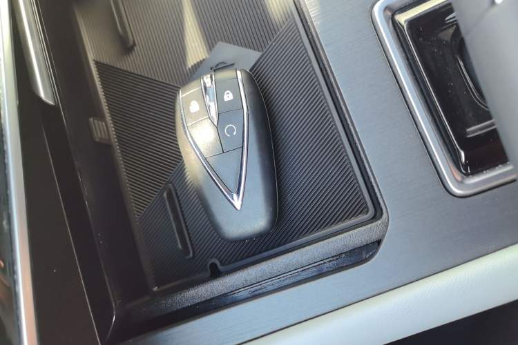 Used CHANGAN CS75 PLUS 2024 3rd Generation Champion Edition 1.5T Intelligent Drive Dynamic Model
