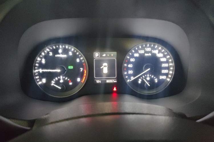 Used Hyundai Tucson 2015 1.6T Dual-Clutch Two-Wheel-Drive Smart Model
