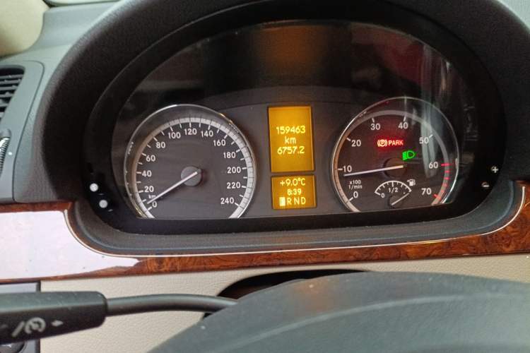 Used Mercedes-Benz Viano 2013 3.0L Navigator Edition