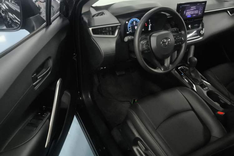 Used Toyota Corolla Cross 2023 2.0L Elite Edition Driver Seat