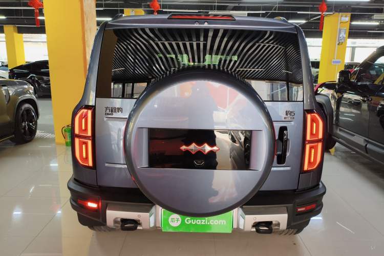 Used Formula Leopard 5 2023 Cloud Ride Flagship Edition
