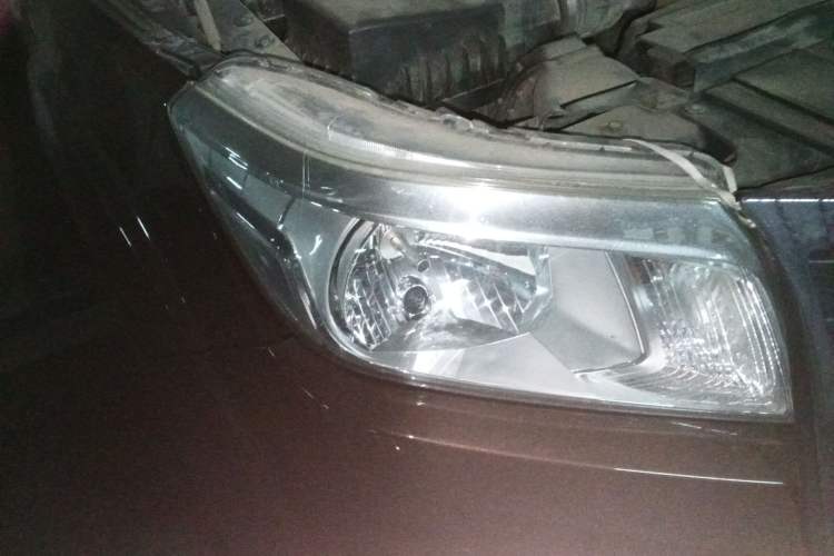 Used Nissan Navara 2017 2.5L Automatic 2WD Luxury Edition QR25