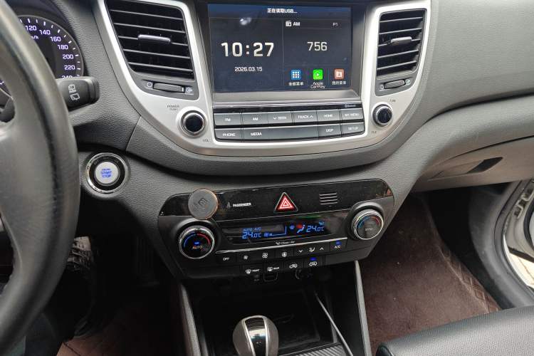 Used Hyundai Tucson 2018 1.6T Dual-Clutch Two-Wheel Drive 15th Anniversary Special Edition
