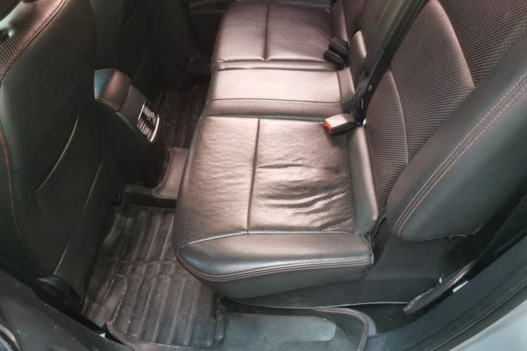 Used CHANGAN KAICHENG Oushang A600 2016 1.5L Manual Luxury 7-Seater Left Rear Seat