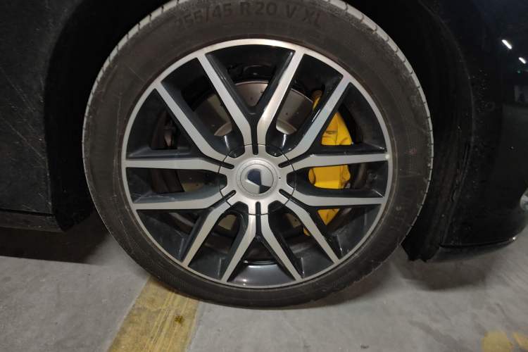 Used Denza Z9GT 2024 630 All-Wheel Drive Pro Version
