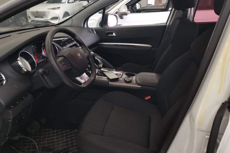 Used Peugeot 3008 2016 1.6THP Automatic Classic Edition Left Front Seat