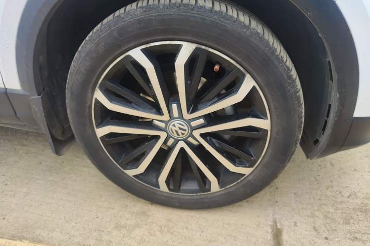 Used Volkswagen T-ROC 2020 280TSI DSG Two-Wheel Drive Comfort Version Right Front Wheel Hub