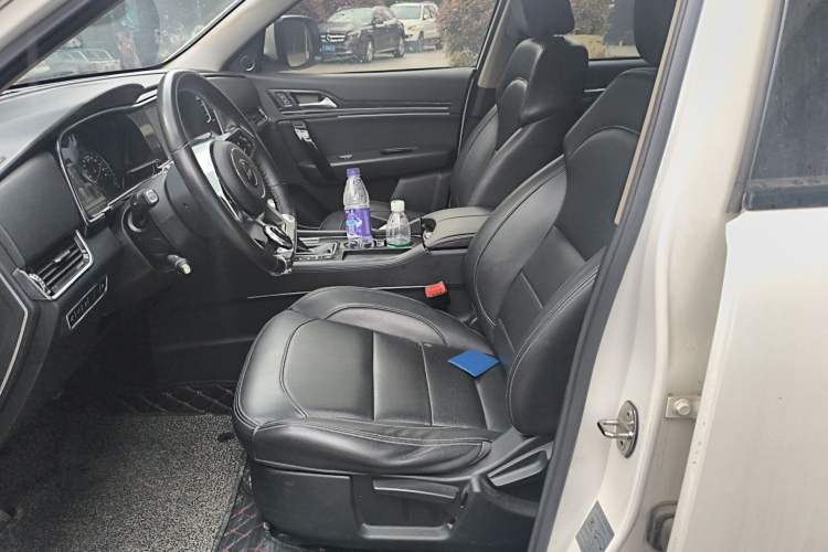 Used Zotye T600 Coupe 2017 1.5T Automatic Luxury Model Left Front Seat