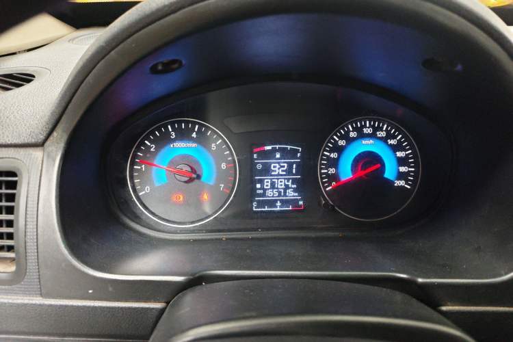 Used Dongfeng Fengon 330 2016 1.2L Manual Base Version DK12-07 Instrument Cluster