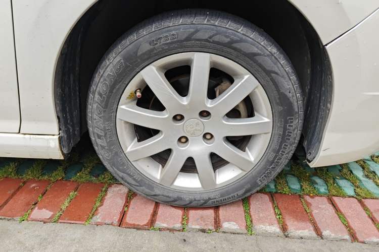 Used Peugeot 308 2014 Enjoy Edition Classic 1.6L Manual YouShang Model Right Front Wheel Hub