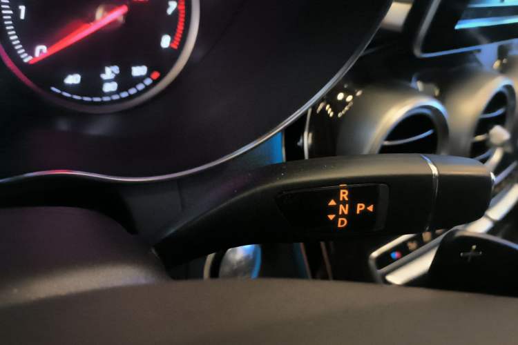 Used Mercedes-Benz GLC 2017 GLC 260 4MATIC Luxury Model
