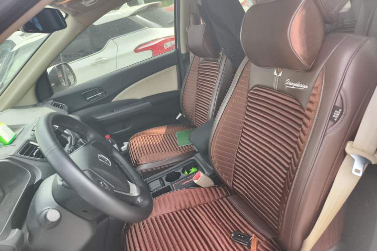 Used Honda CR-V 2016 2.0L two-wheel drive Urban Edition Left Front Seat