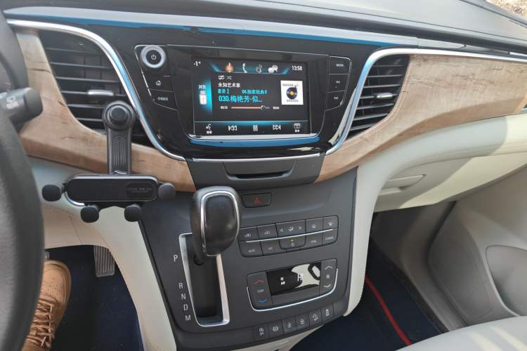 Used Buick GL8 2018 ES 28T Comfort Model China VI Standard
