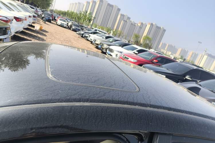 Used Honda Crider 2015 1.8L automatic luxury edition Roof