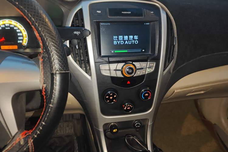 Used BYD F3 2014 1.5L Manual Luxury Model Audio And AC Panel