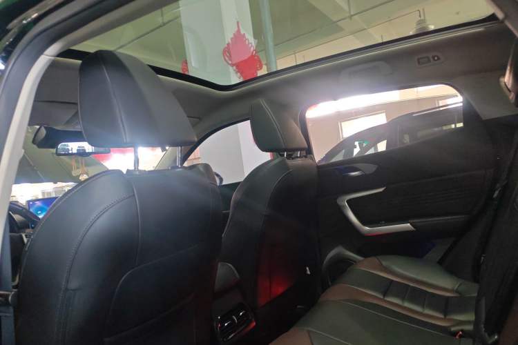 Used Wey VV5 2021 1.5T Two-Wheel Drive Smart Pioneer