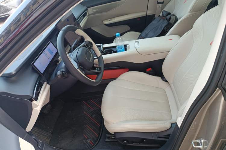 Used Lynk & Co 07 2024 EM-P 126 Long-Range Halo
