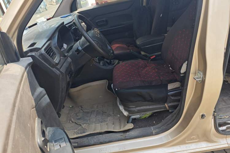 Used Wuling Hongguang V 2019 1.5L Jingqu Version China VI LAR