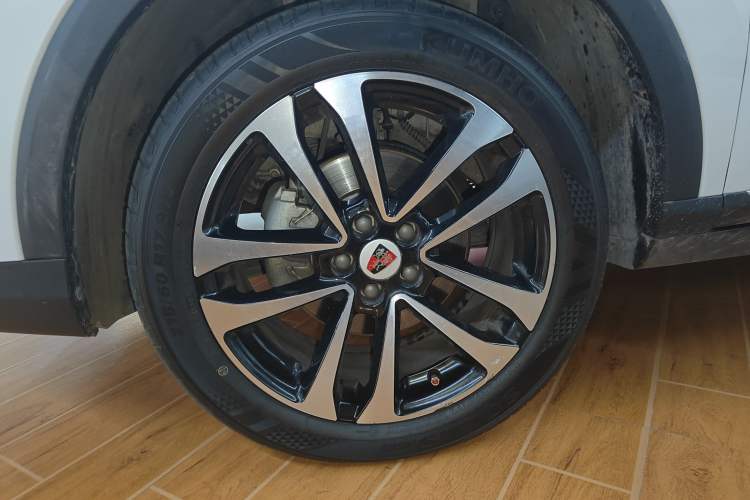 Used Roewe RX3 2018 1.6L Manual Internet Smart Edition
