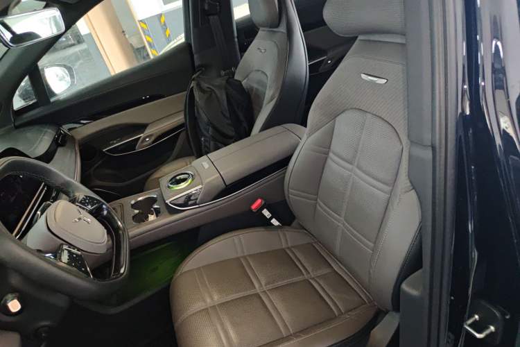 Used Hongqi Tiangong 08 2025 680 Ultra Four-Wheel-Drive Version Left Front Seat