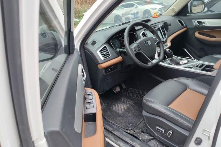 Used Geely Auto Vision X6 2018 1.4T CVT 4G Connected Flagship Edition
