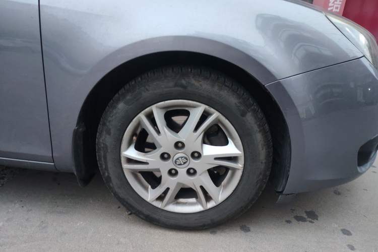 Used Bestune B90 2012 2.0L Automatic Luxury Edition
