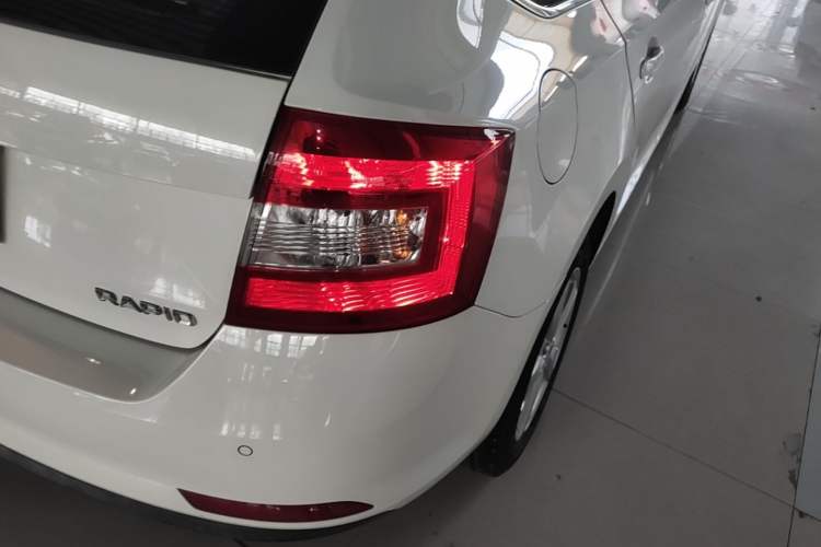 Used Skoda Rapid Spaceback 2019 Revised Version 1.5L Automatic Comfort Edition China V Standard