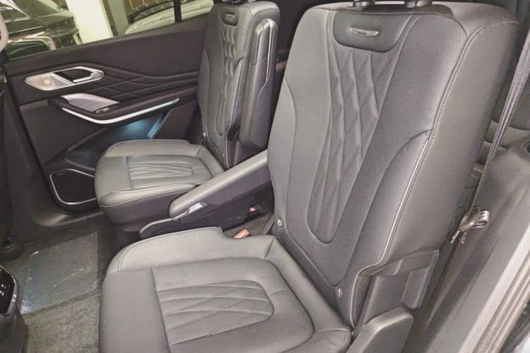 Used Hongqi HS7 PHEV 2024 2.0T PHEV Four-Wheel-Drive Flagship Edition 6 Seats
