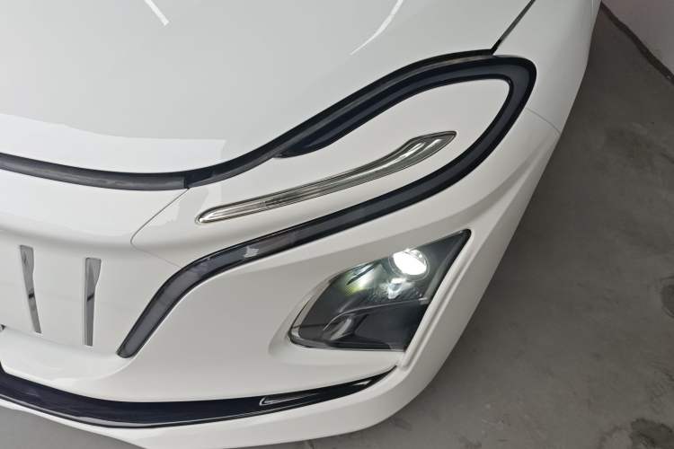 Used Hongqi E-QM5 2022 431 km Charge & Enjoy Edition Left Front Headlight