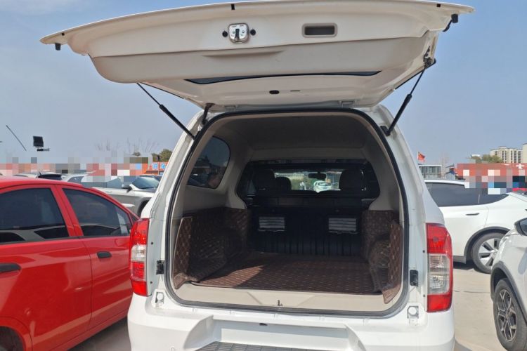 Used Dongfeng Palazzo 2022 2.0T Manual Two-Wheel Drive Luxury Version