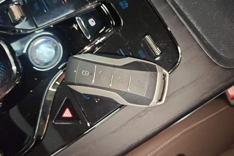 Used BYD Han 2020 EV Long-Range Deluxe Model Interior 1