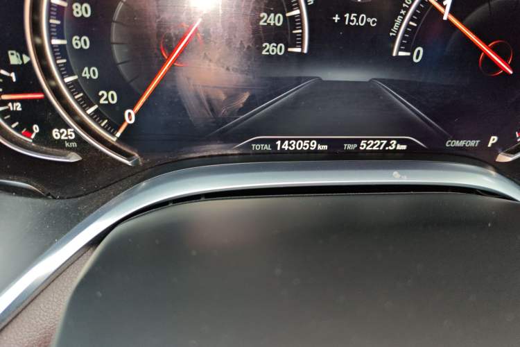 Used BMW 7 Series 2018 730Li Leading Model M Sport Package Odometer Close Up