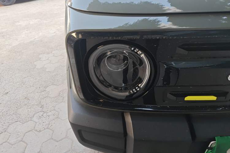 Used Geely Galaxy Panda 2025 210km Panda Rider Right Front Headlight