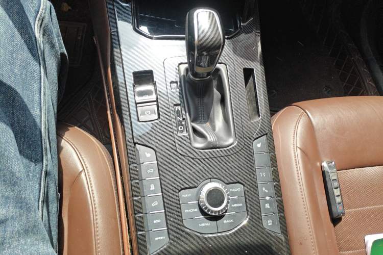 Used Wey VV7 2017 2.0T Flagship Model