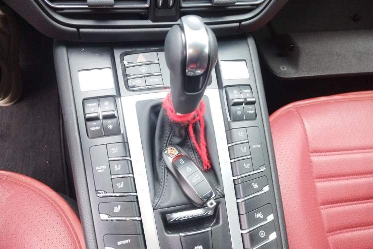 Used Porsche Macan 2021 Macan 2.0T