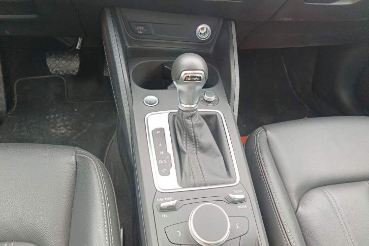 Used Audi Q2L 2023 35TFSI Fashion Dynamic Model
