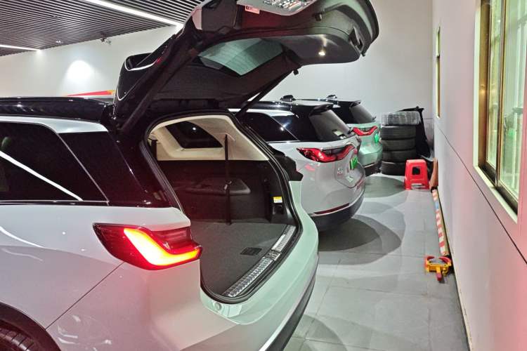 Used Nio ES8 2020 415 km Range 6-Seater Version
