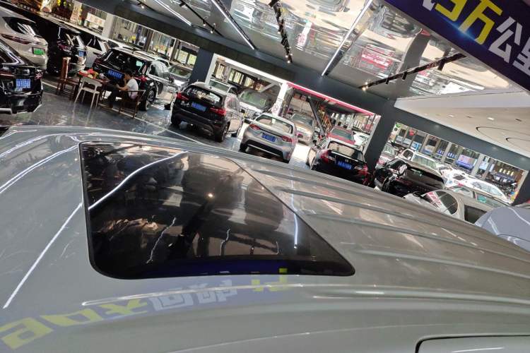 Used Buick GL8 2022 ES Landtrek 653T Comfort Edition Roof