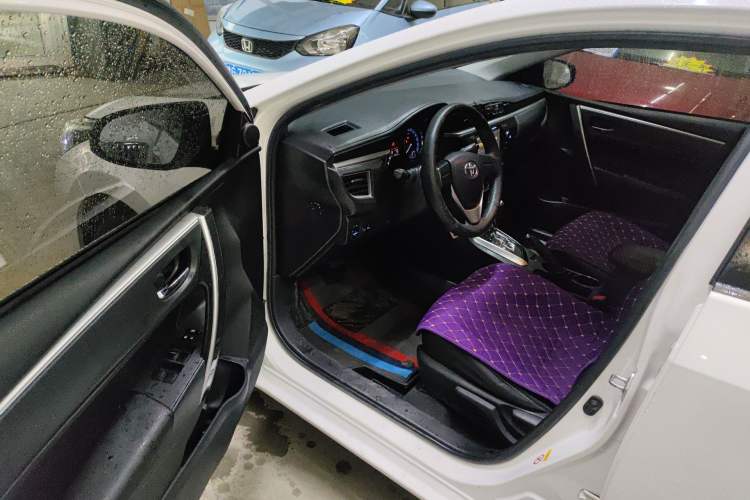 Used Toyota Corolla 2014 1.6L CVT GL-i Driver Seat