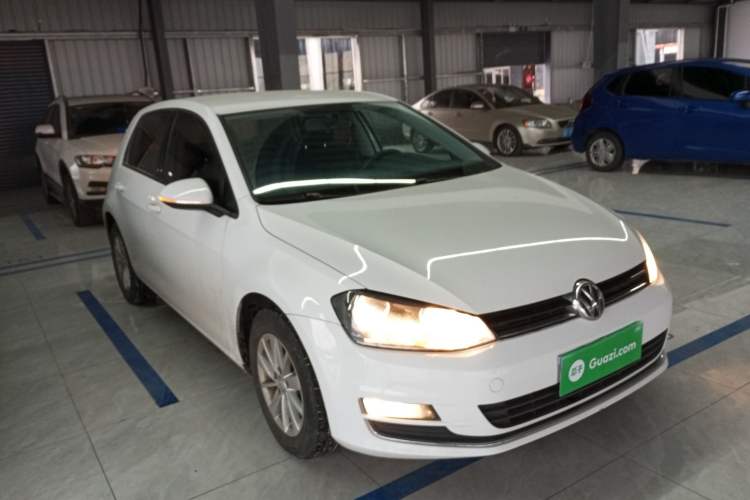 Used Volkswagen Golf 2016 1.6L Automatic Fashion Model