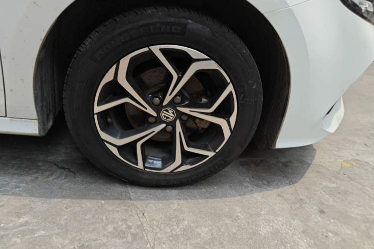 Used MG 5 2021 180 DVVT CVT Youthful Style Edition Right Front Wheel Hub