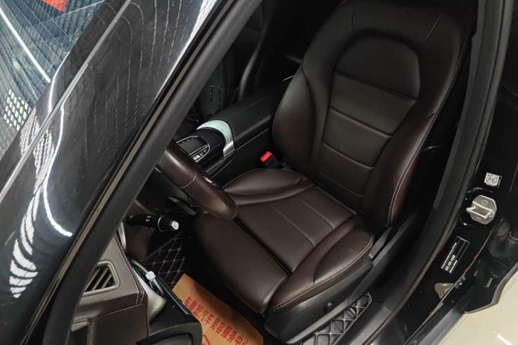 Used Mercedes-Benz GLC 2020 Facelifted GLC 260 L 4MATIC Dynamic Edition
