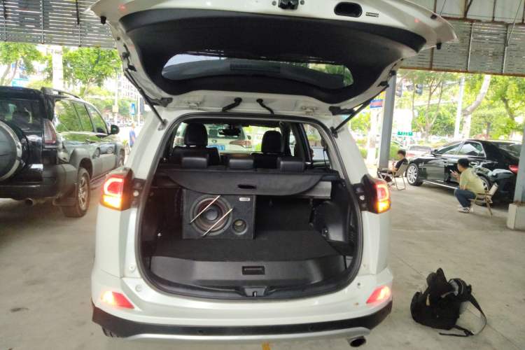 Used Toyota RAV4 2016 2.0L CVT Two-Wheel Drive Smart Edition China V Standard