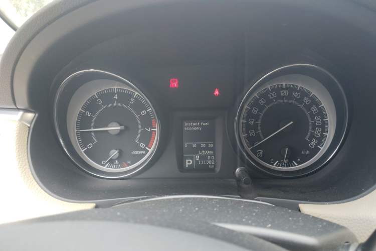 Used Suzuki Kizashi 2011 2.4L Two-Wheel Drive CVT Standard Edition
