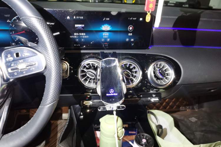 Used Mercedes-Benz A-Class 2022 Revised Version A 200 L Sport Sedan Fashionable Style