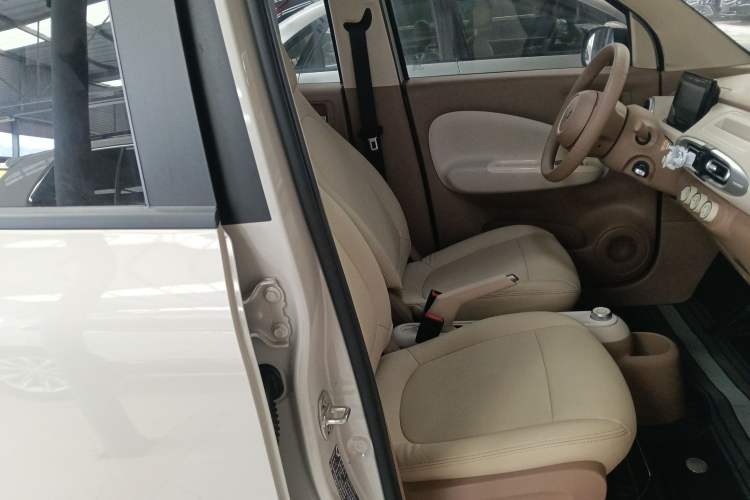 Used Wuling Hongguang MINIEV 2025 Four-Door Version Advanced Edition Right Front Seat